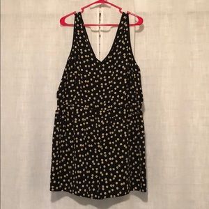 Forever 21 black romper with white daisies